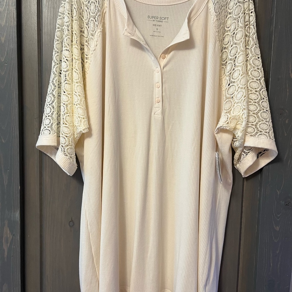 Torrid Lace Sleeved Top